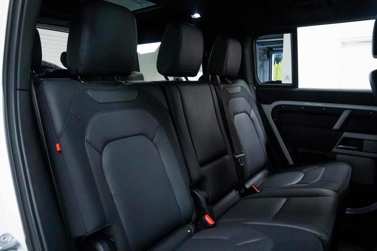 2023 Land Rover Defender 130 X-Dynamic SE 1 Owner 3rd Row Seating Moonroof Portland OR