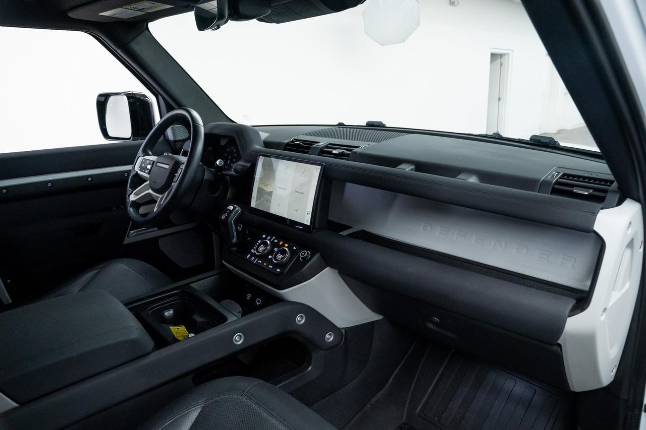 2023 Land Rover Defender 130 X-Dynamic SE 1 Owner 3rd Row Seating Moonroof Portland OR