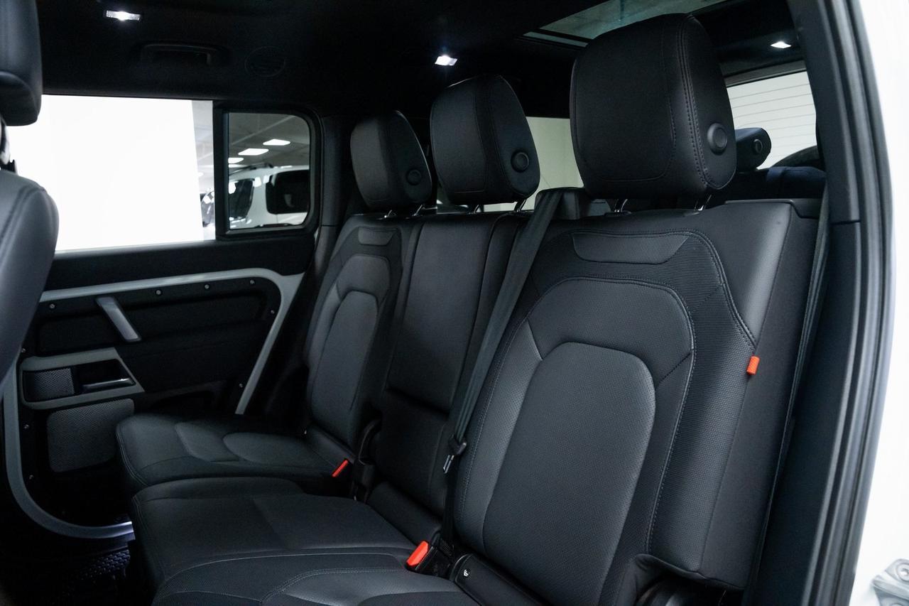 2023 Land Rover Defender 130 X-Dynamic SE 1 Owner 3rd Row Seating Moonroof Portland OR