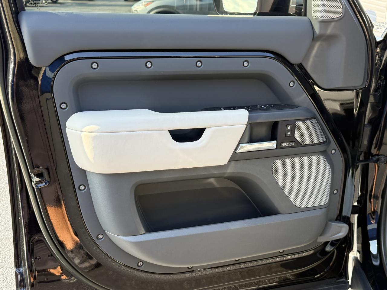 2023 Land Rover Defender 130 X-Dynamic SE Connellsville PA