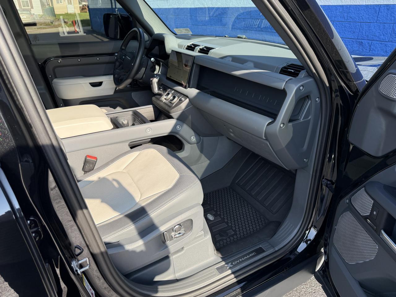 2023 Land Rover Defender 130 X-Dynamic SE Connellsville PA