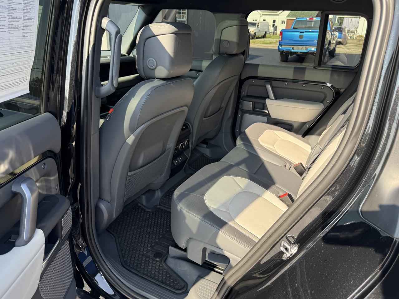 2023 Land Rover Defender 130 X-Dynamic SE Connellsville PA