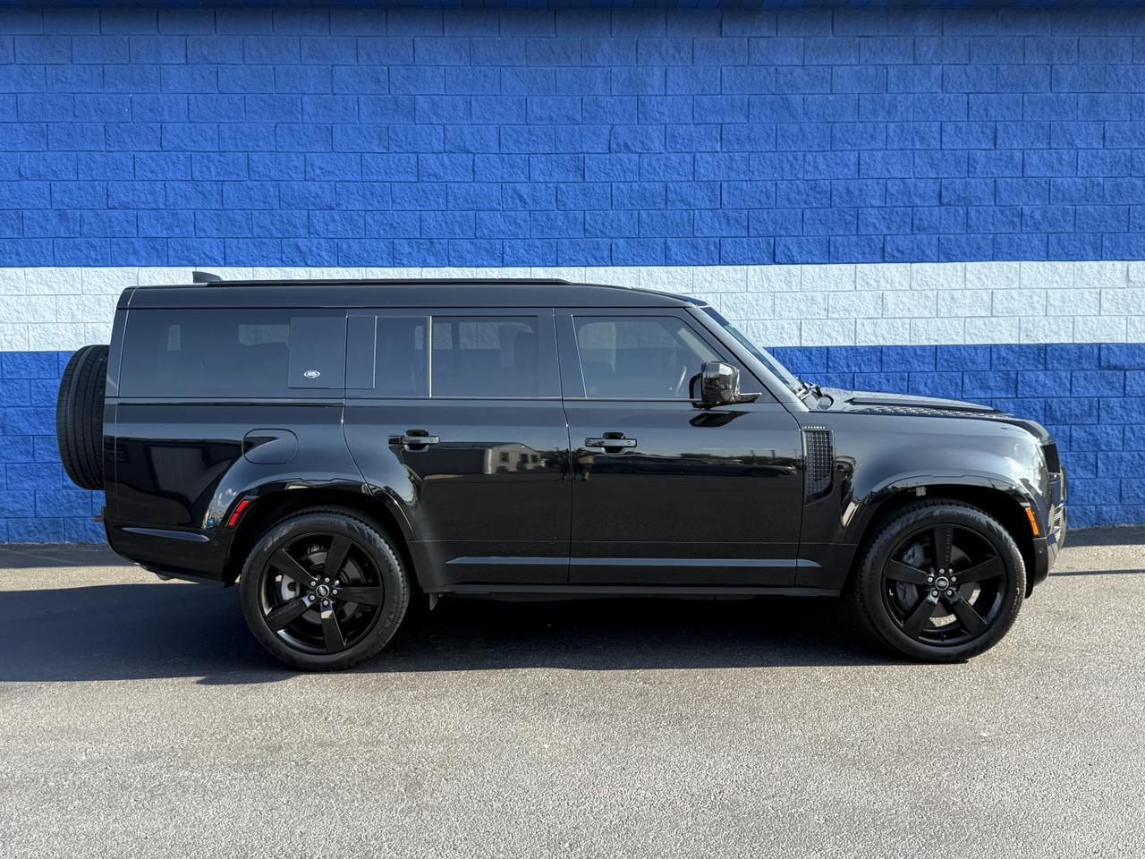 2023 Land Rover Defender 130 X-Dynamic SE Connellsville PA