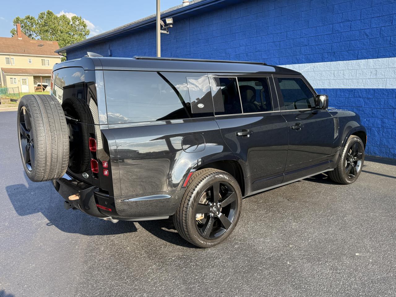 2023 Land Rover Defender 130 X-Dynamic SE Connellsville PA