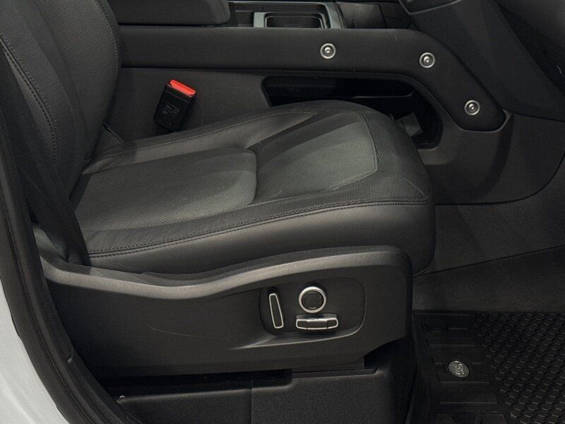 2023 Land Rover Defender 130 X-Dynamic SE Gladstone OR