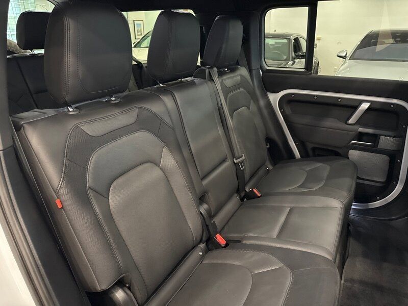 2023 Land Rover Defender 130 X-Dynamic SE Gladstone OR