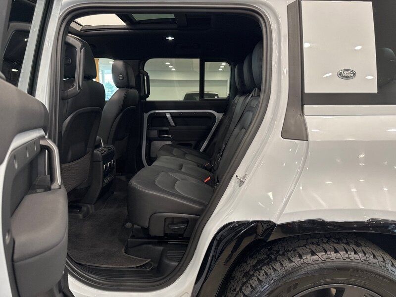 2023 Land Rover Defender 130 X-Dynamic SE Gladstone OR