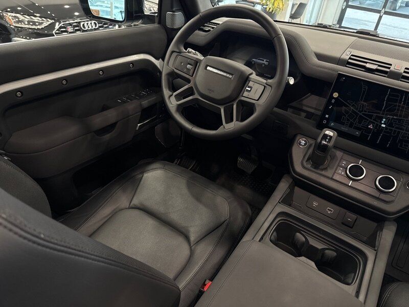 2023 Land Rover Defender 130 X-Dynamic SE Gladstone OR