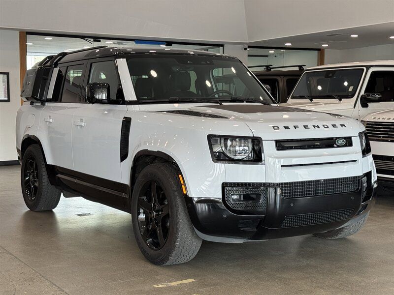 2023 Land Rover Defender 130 X-Dynamic SE