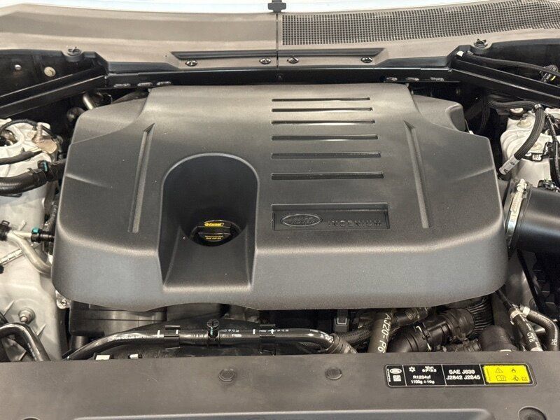 2023 Land Rover Defender 130 X-Dynamic SE Gladstone OR