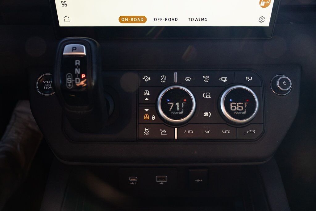 2023 Land Rover Defender 130 X-Dynamic SE Milwaukie OR