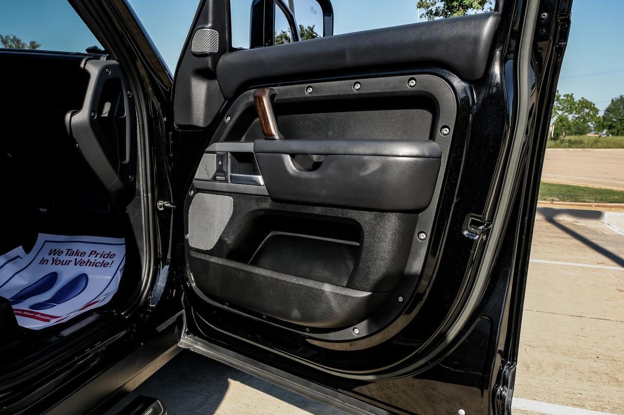 2023 Land Rover Defender 130 X-Dynamic SE Richardson TX