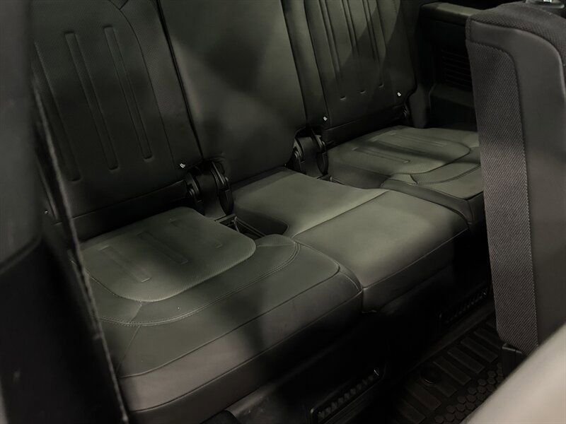 2023 Land Rover Defender 130 X Gladstone OR