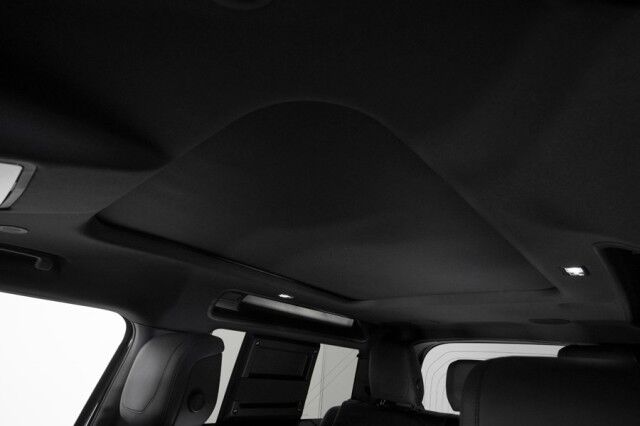 2023 Land Rover Defender 90 V8 ($113,390 MSRP) *ONLY 7500 MILES* *CUSTOM WHEELS* *BLACKOUT PACKAGE* San Diego CA