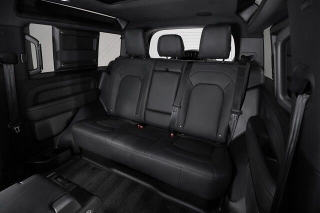 2023 Land Rover Defender 90 V8 ($113,390 MSRP) *ONLY 7500 MILES* *CUSTOM WHEELS* *BLACKOUT PACKAGE* San Diego CA