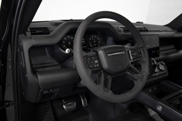 2023 Land Rover Defender 90 V8 ($113,390 MSRP) *ONLY 7500 MILES* *CUSTOM WHEELS* *BLACKOUT PACKAGE* San Diego CA