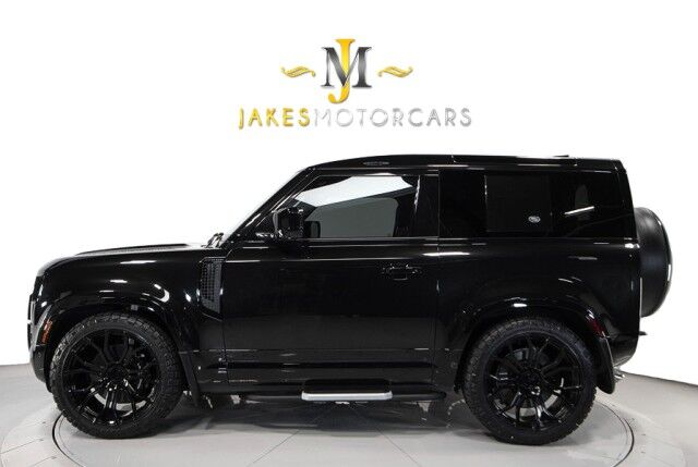 2023 Land Rover Defender 90 V8 ($113,390 MSRP) *ONLY 7500 MILES* *CUSTOM WHEELS* *BLACKOUT PACKAGE* San Diego CA