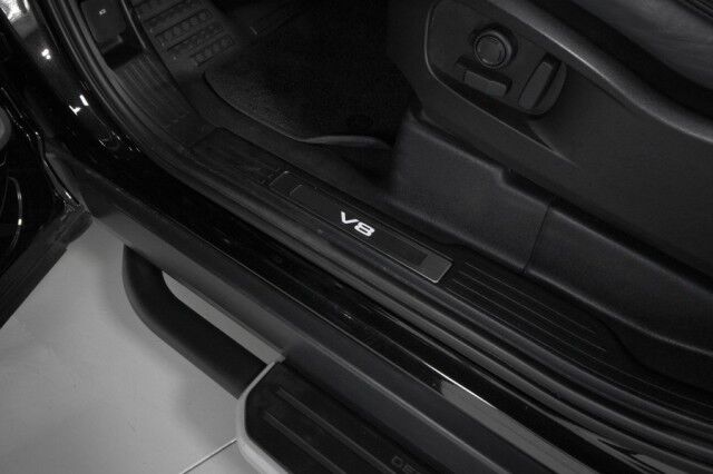 2023 Land Rover Defender 90 V8 ($113,390 MSRP) *ONLY 7500 MILES* *CUSTOM WHEELS* *BLACKOUT PACKAGE* San Diego CA