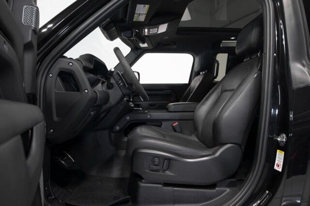 2023 Land Rover Defender 90 V8 ($113,390 MSRP) *ONLY 7500 MILES* *CUSTOM WHEELS* *BLACKOUT PACKAGE* San Diego CA