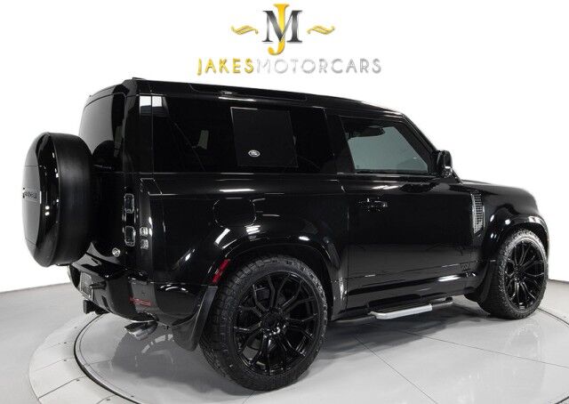 2023 Land Rover Defender 90 V8 ($113,390 MSRP) *ONLY 7500 MILES* *CUSTOM WHEELS* *BLACKOUT PACKAGE* San Diego CA