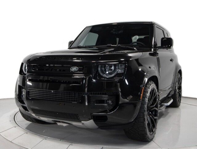 2023 Land Rover Defender 90 V8 ($113,390 MSRP) *ONLY 7500 MILES* *CUSTOM WHEELS* *BLACKOUT PACKAGE* San Diego CA