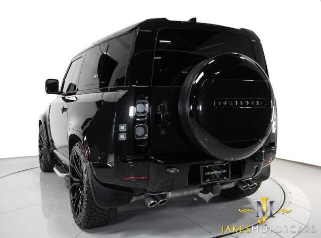 2023 Land Rover Defender 90 V8 ($113,390 MSRP) *ONLY 7500 MILES* *CUSTOM WHEELS* *BLACKOUT PACKAGE* San Diego CA