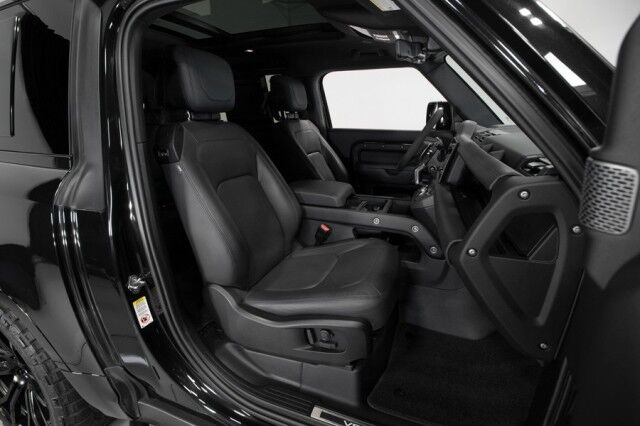 2023 Land Rover Defender 90 V8 ($113,390 MSRP) *ONLY 7500 MILES* *CUSTOM WHEELS* *BLACKOUT PACKAGE* San Diego CA