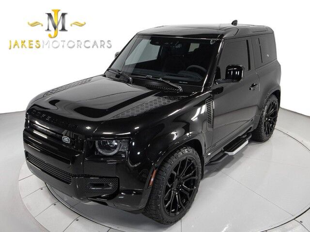 2023 Land Rover Defender 90 V8 ($113,390 MSRP) *ONLY 7500 MILES* *CUSTOM WHEELS* *BLACKOUT PACKAGE* San Diego CA