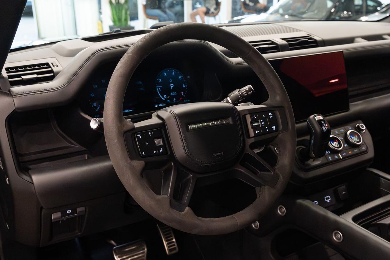 2023 Land Rover Defender 90 V8 Gladstone OR