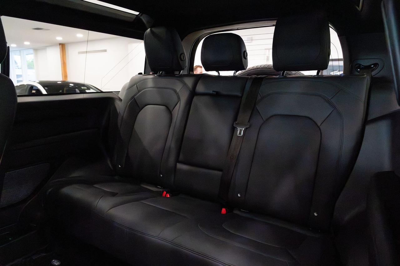 2023 Land Rover Defender 90 V8 Gladstone OR