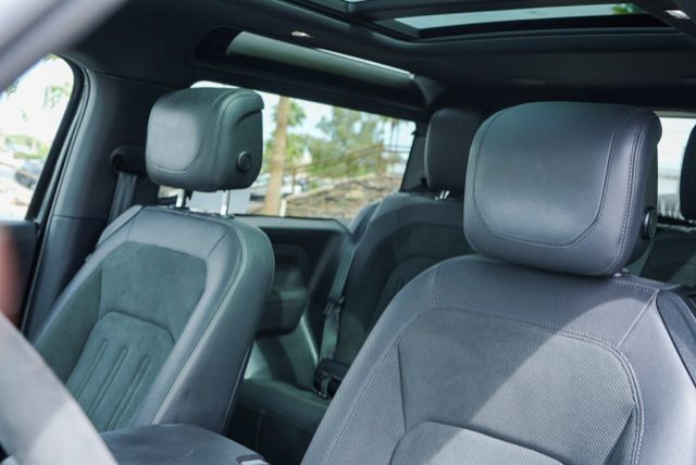 2023 Land Rover Defender 90 V8