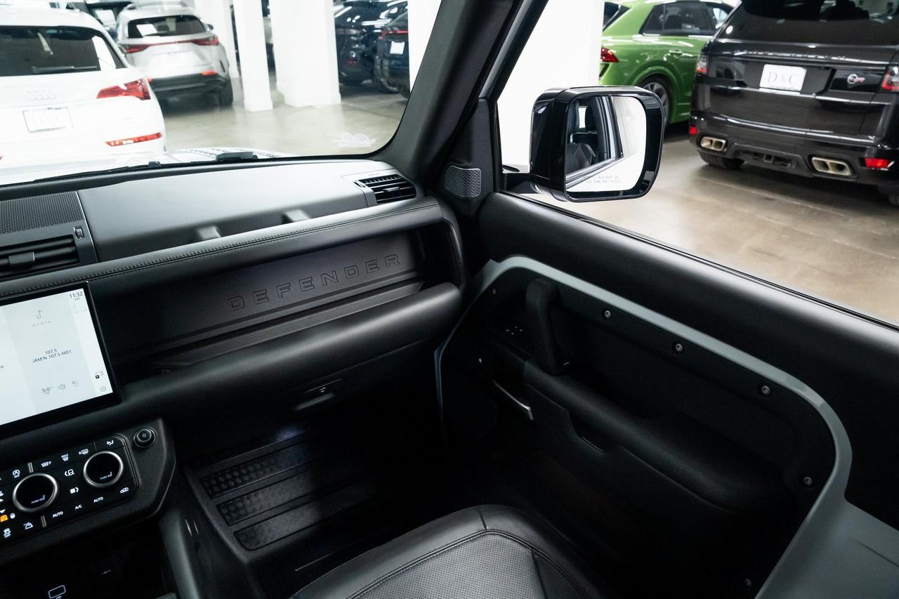 2023 Land Rover Defender 90 V8 Vented Seats Extended Black Exterior Package Portland OR