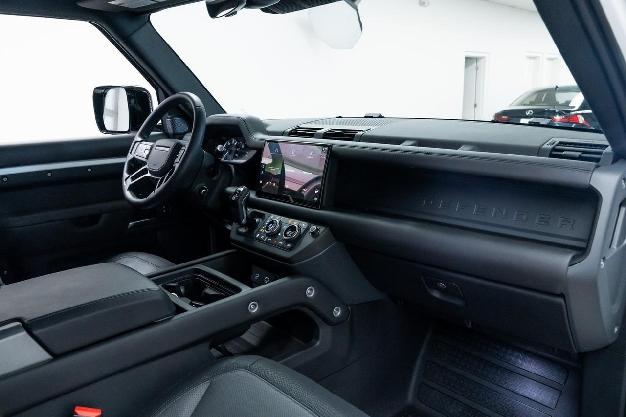 2023 Land Rover Defender 90 X-Dynamic SE Vented Seats Meridian Audio Panoramic Moonroof Portland OR