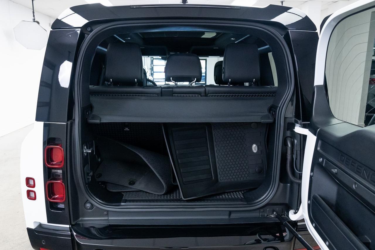 2023 Land Rover Defender 90 X-Dynamic SE Vented Seats Meridian Audio Panoramic Moonroof Portland OR