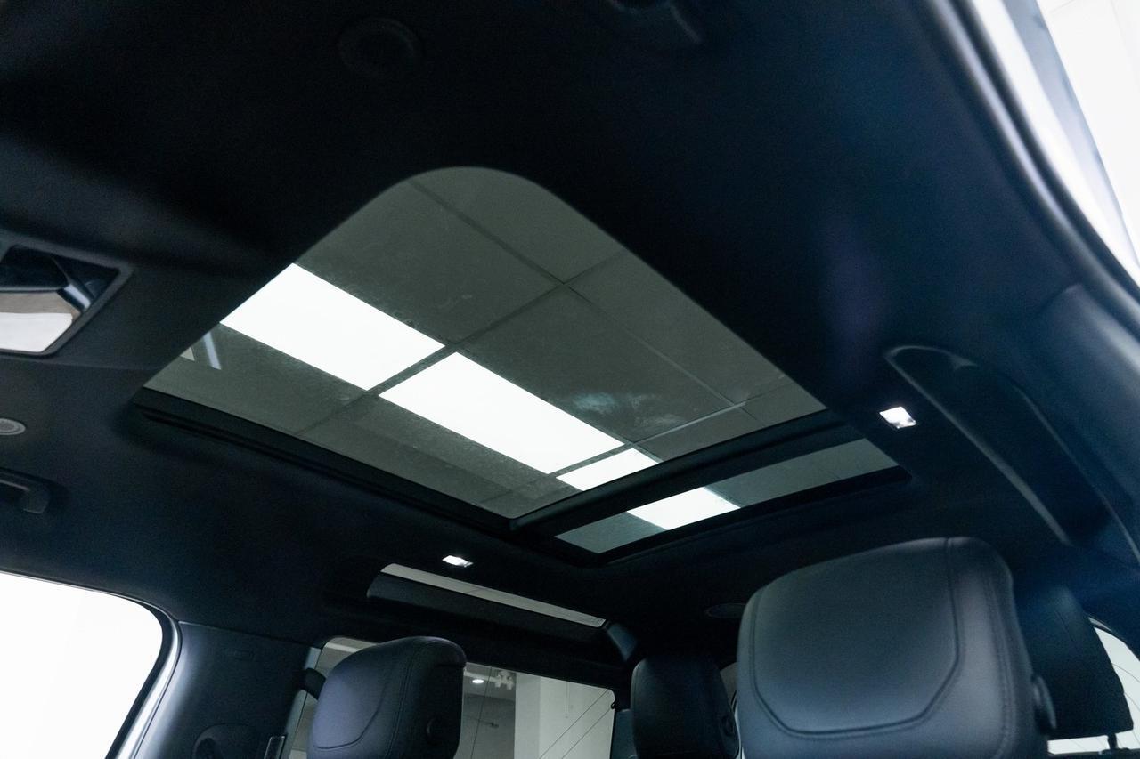 2023 Land Rover Defender 90 X-Dynamic SE Vented Seats Meridian Audio Panoramic Moonroof Portland OR