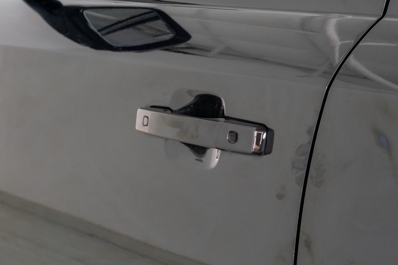 2023 Land Rover Defender S AWD BLIND SPOT ASSIST LANE KEEP ASSIST EMERGENCY BRAKING NAVIG Carrollton TX