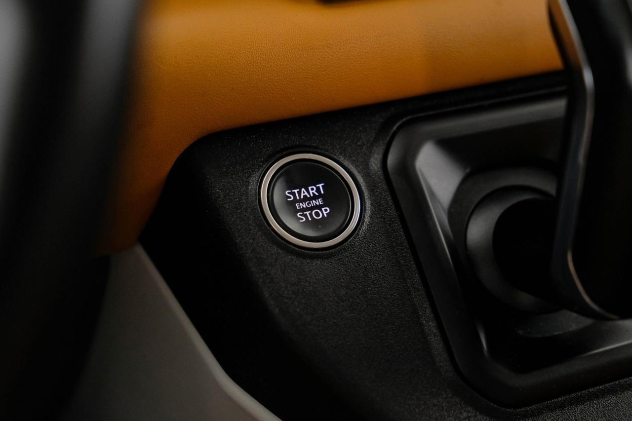 2023 Land Rover Defender S AWD BLIND SPOT ASSIST LANE KEEP ASSIST EMERGENCY BRAKING NAVIG Carrollton TX