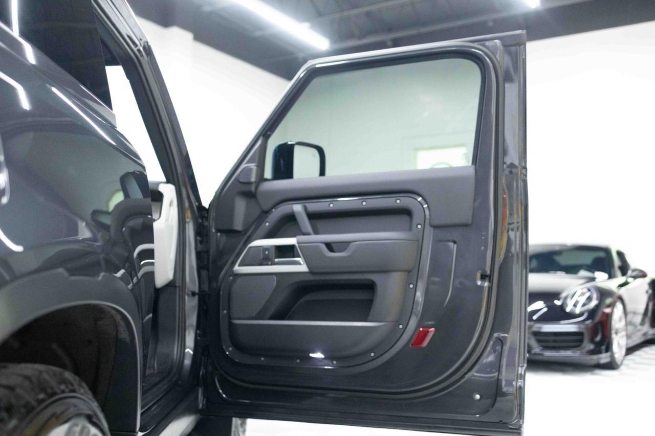 2023 Land Rover Defender SE Marietta GA