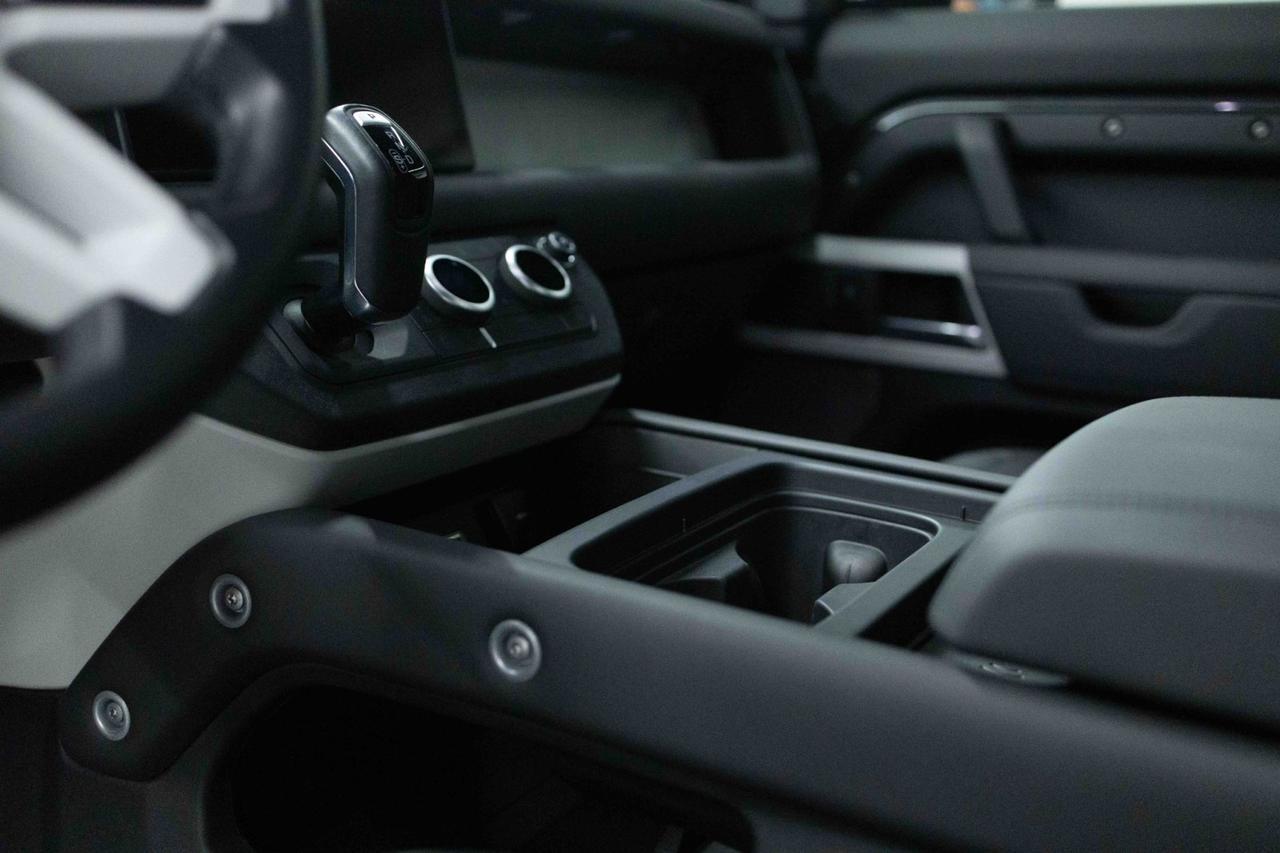 2023 Land Rover Defender SE Marietta GA