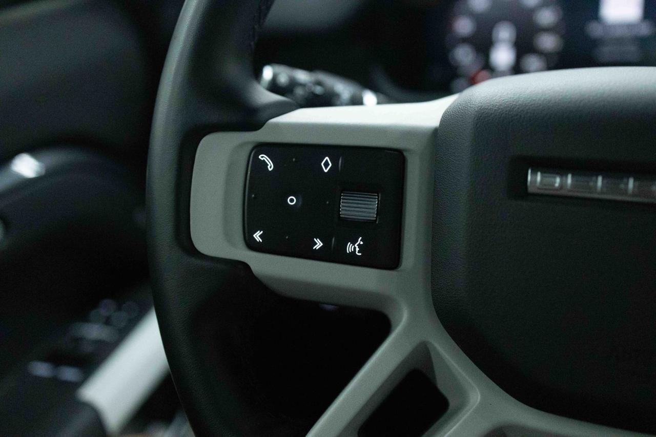 2023 Land Rover Defender SE Marietta GA