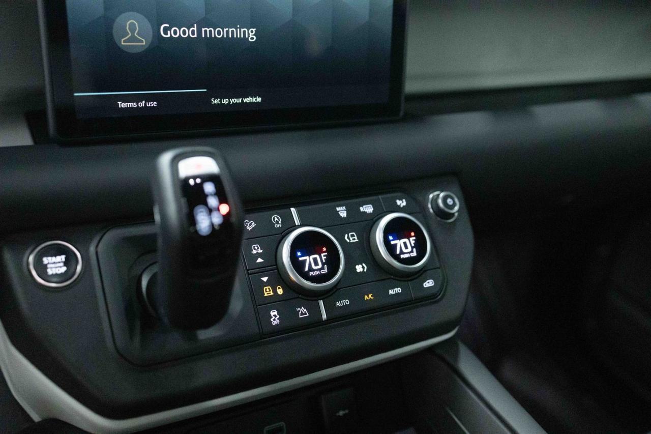 2023 Land Rover Defender SE Marietta GA