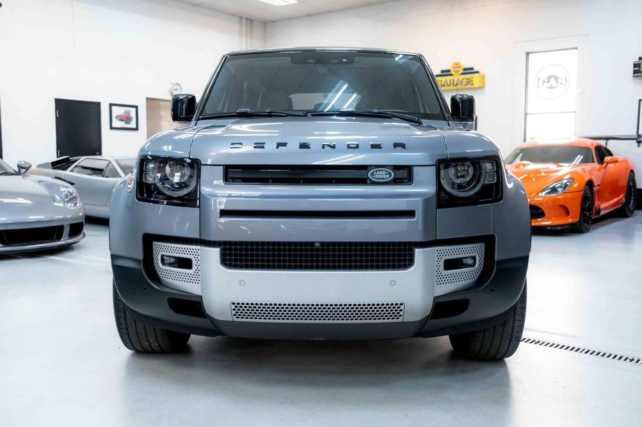 2023 Land Rover Defender SE photo 3
