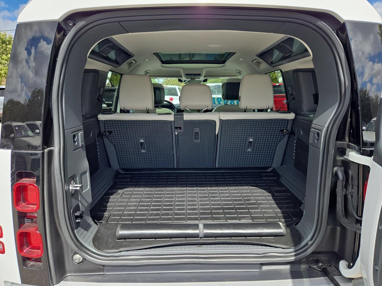 2023 Land Rover Defender SE San Antonio TX