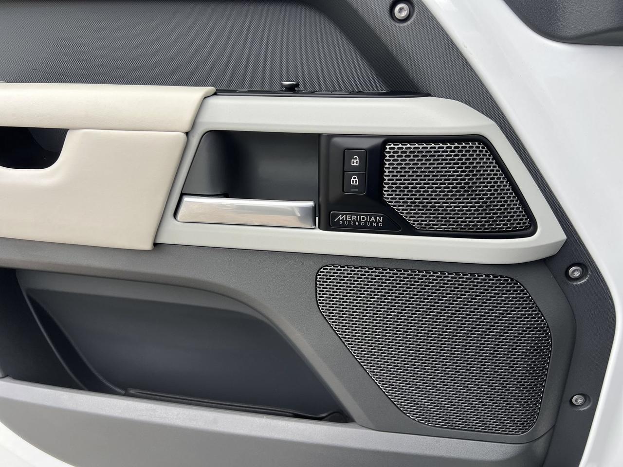 2023 Land Rover Defender SE San Antonio TX