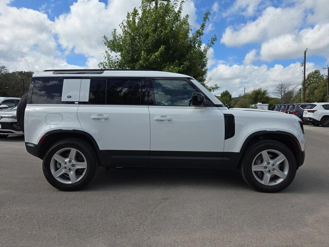 2023 Land Rover Defender SE San Antonio TX