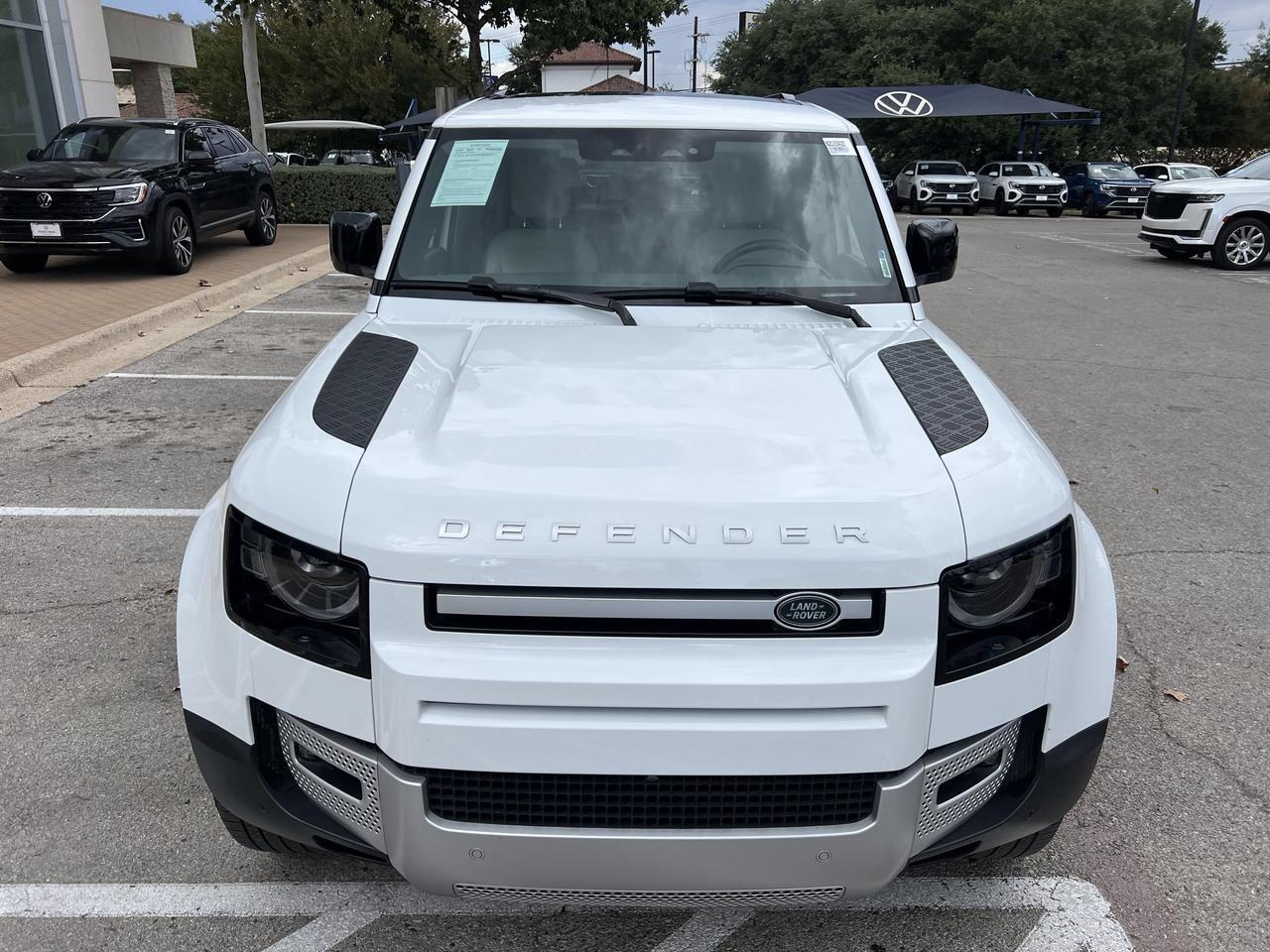 2023 Land Rover Defender SE