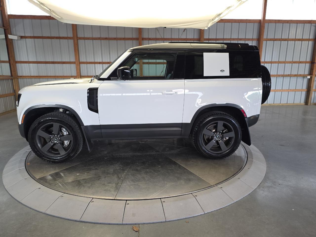 2023 Land Rover Defender SE