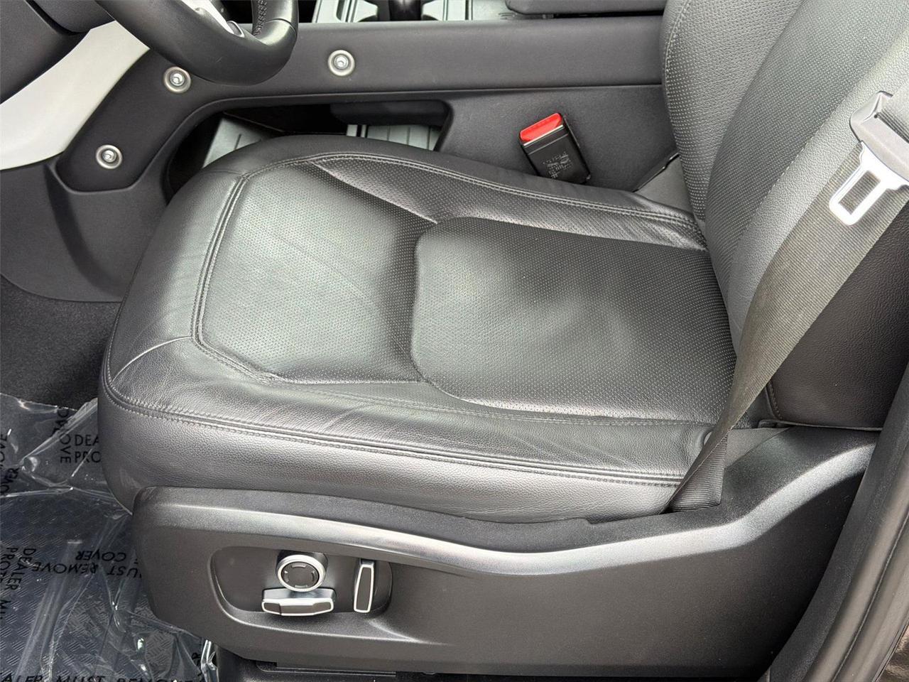 2023 Land Rover Defender SE Hagerstown MD