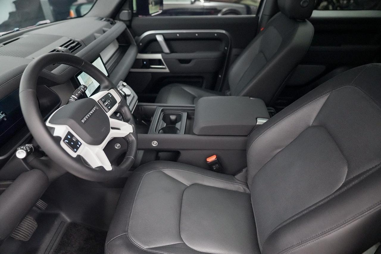 2023 Land Rover Defender X-Dynamic SE Newport Beach CA