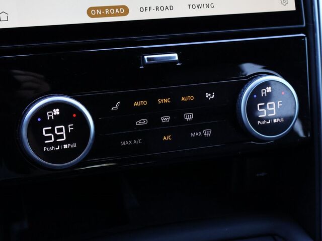 2023 Land Rover Discovery HSE R-Dynamic Oshkosh WI